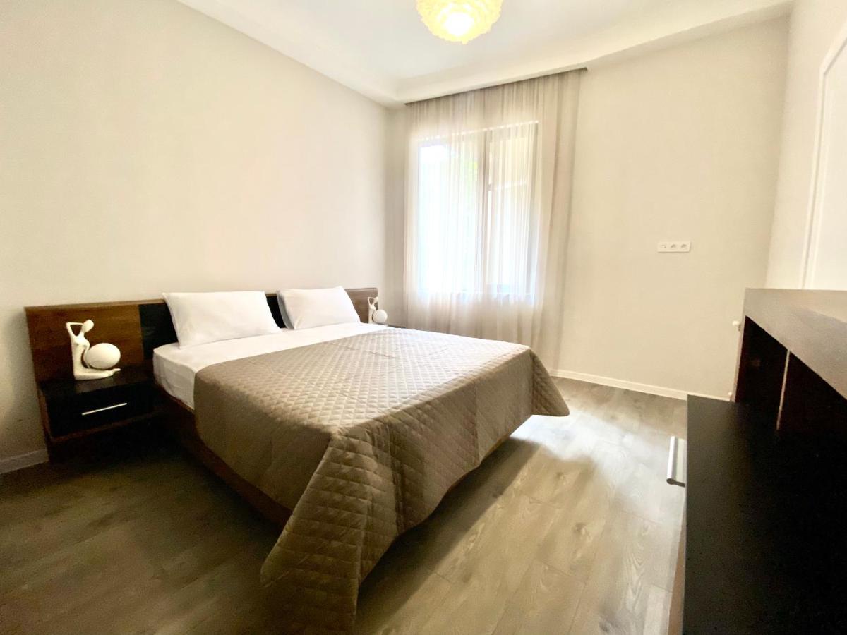 Aparthotel Koetaisi Buitenkant foto