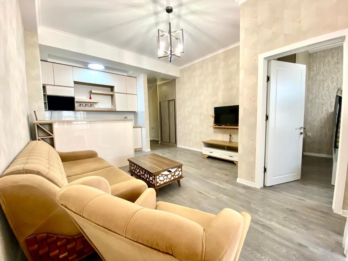 Aparthotel Koetaisi Buitenkant foto