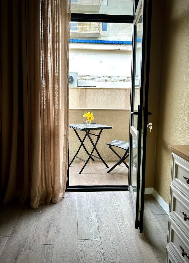 Aparthotel Koetaisi Buitenkant foto