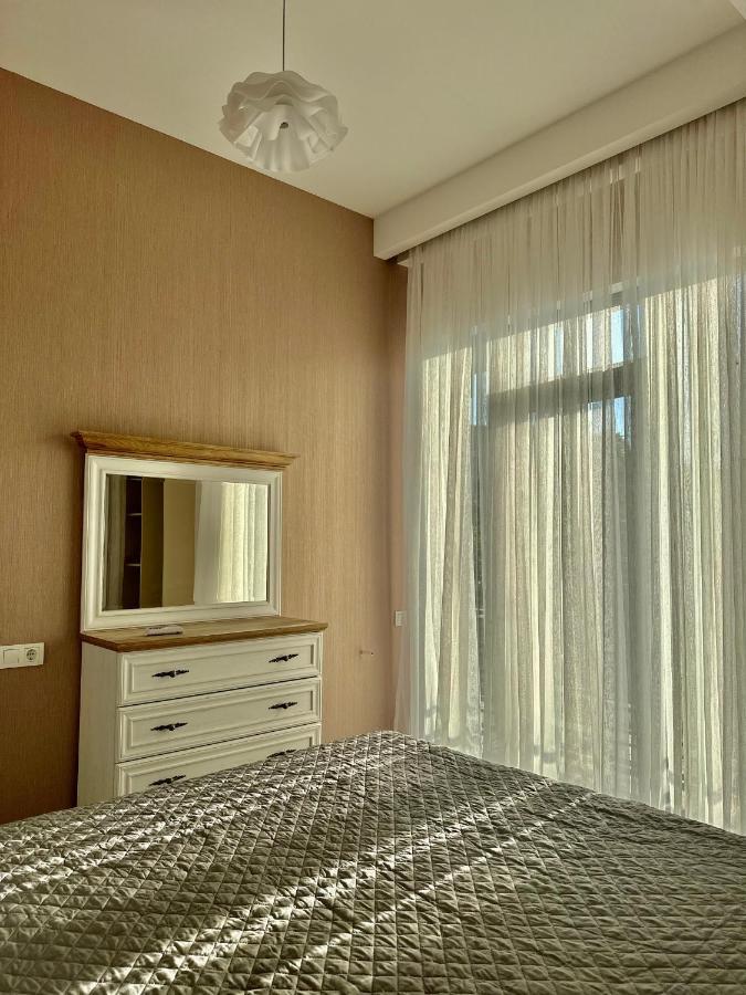 Aparthotel Koetaisi Buitenkant foto