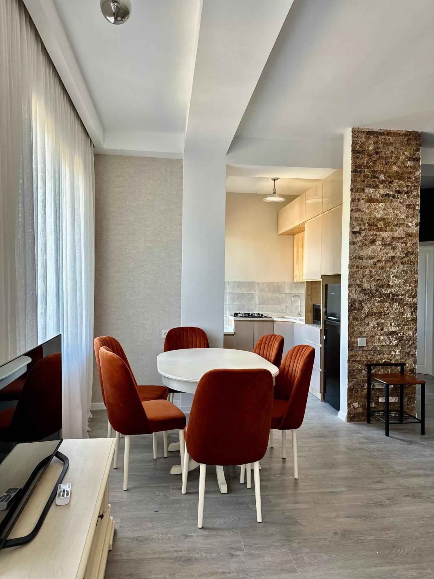 Aparthotel Koetaisi Buitenkant foto