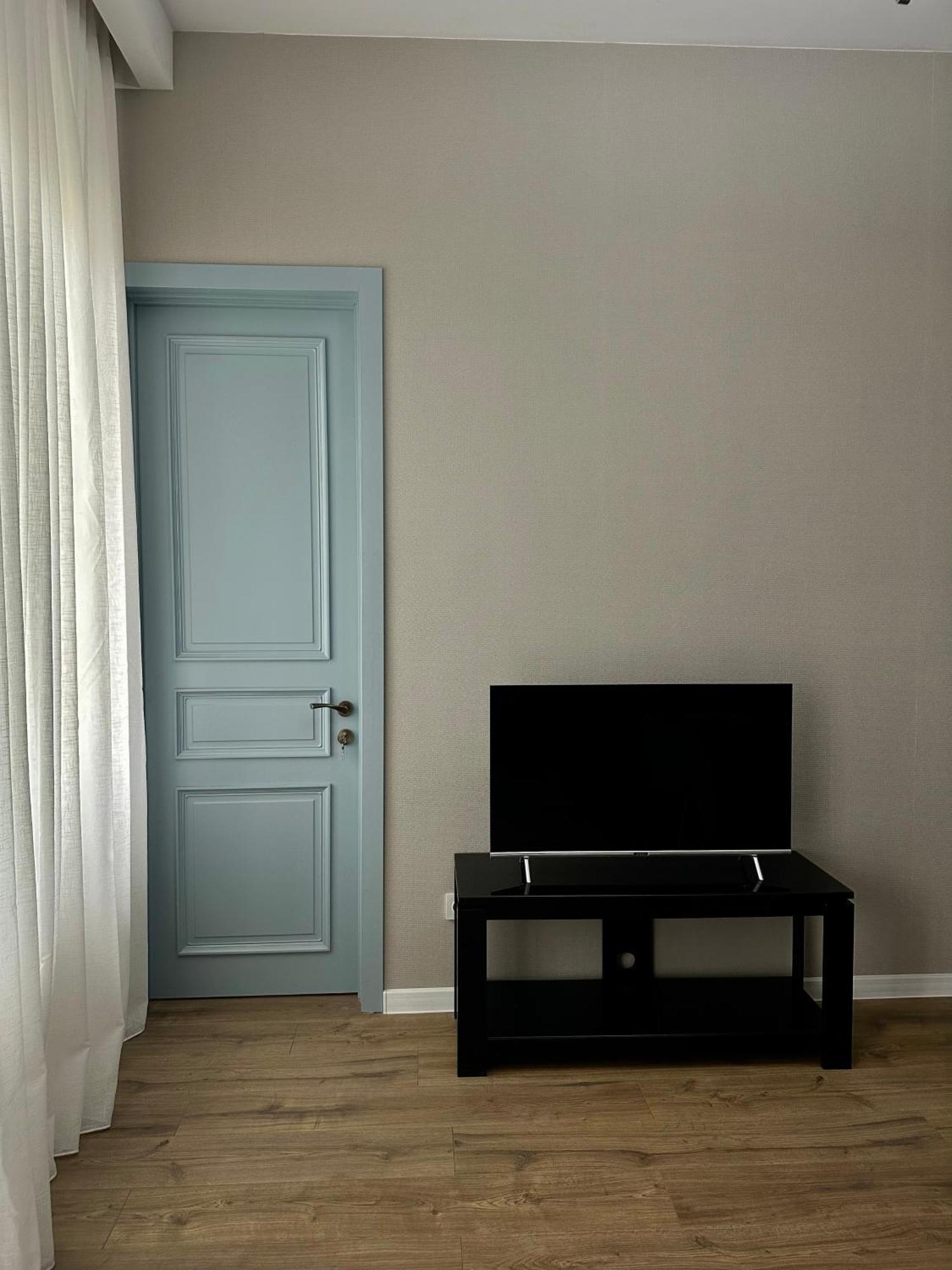 Aparthotel Koetaisi Buitenkant foto