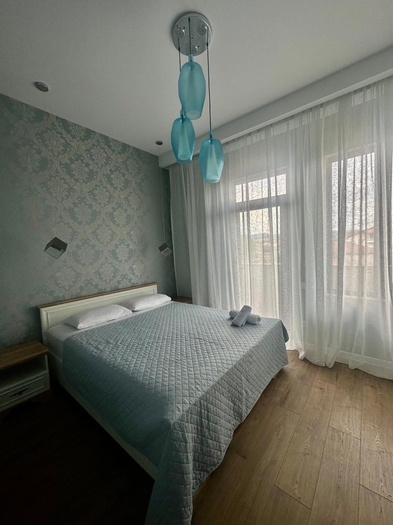 Aparthotel Koetaisi Buitenkant foto