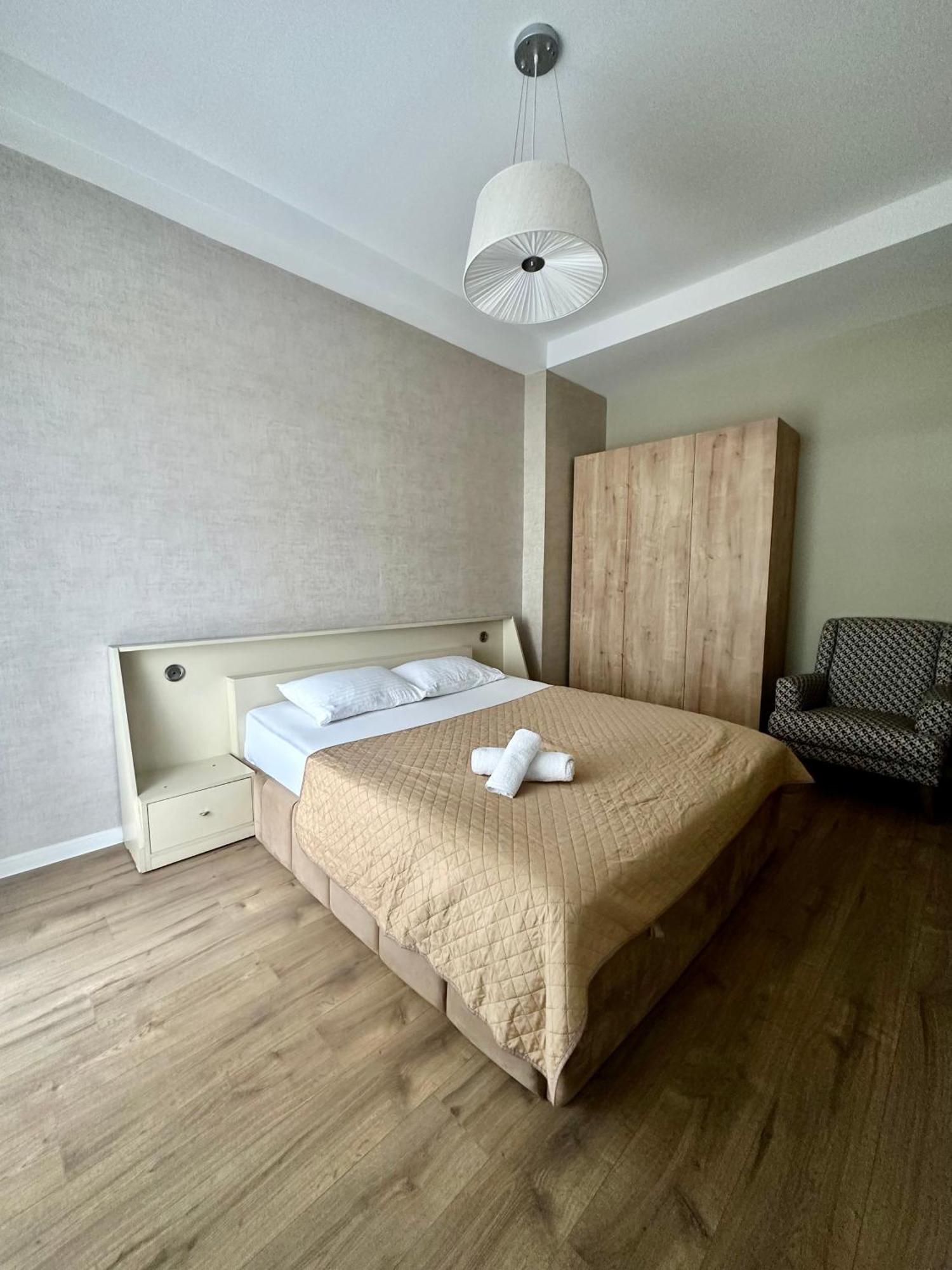 Aparthotel Koetaisi Buitenkant foto